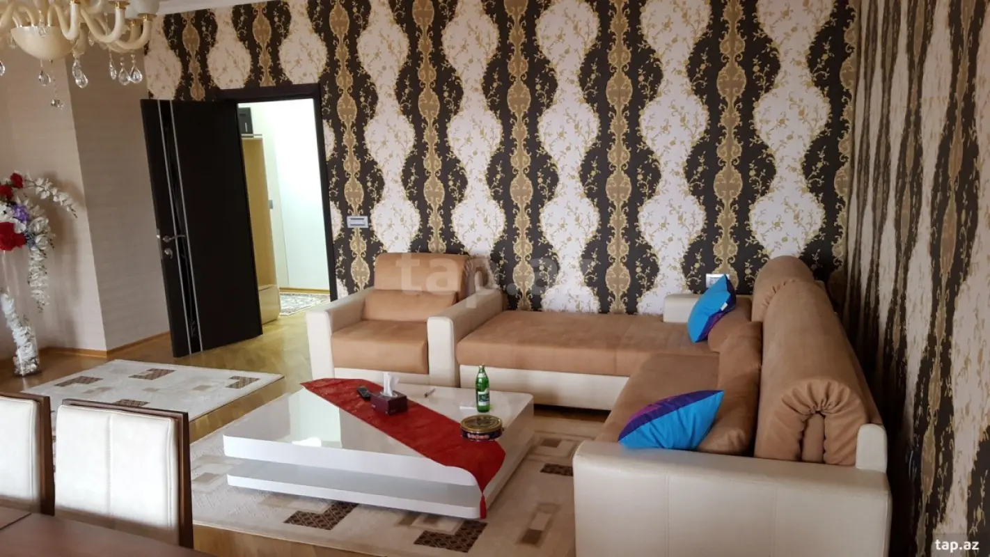 Kirayə verilir 2 otaqlı yeni tikili 100 m²