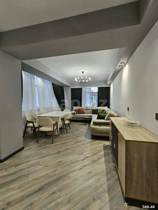 Satılır 3 otaqlı mənzil 112 m²