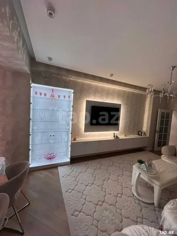 Satılır 3 otaqlı yeni tikili 107 m²