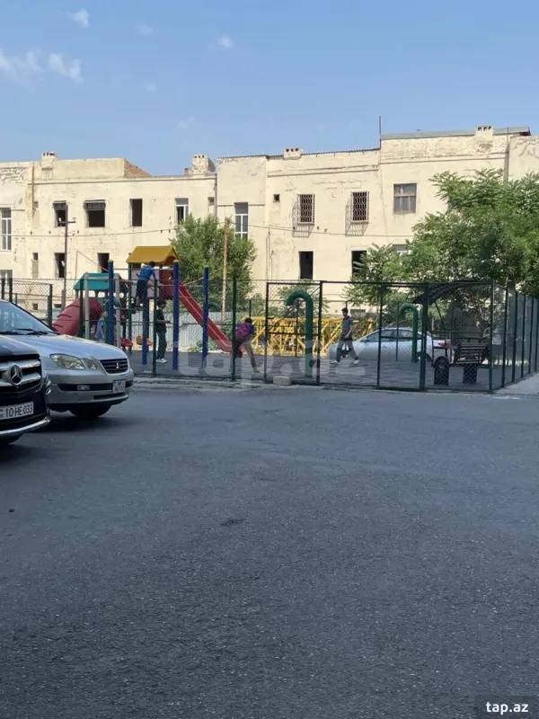 Kirayə verilir 3 otaqlı yeni tikili 110 m²