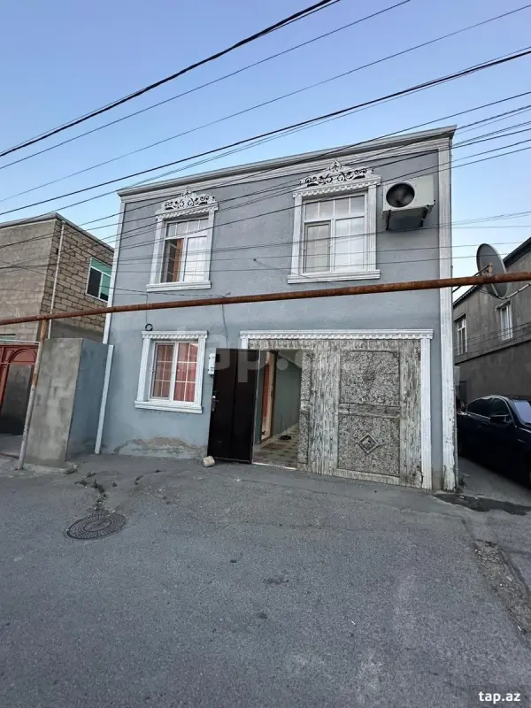 Satılır 5 otaqlı həyət evi 138 m²