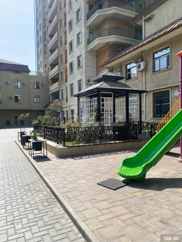 Kirayə verilir 2 otaqlı yeni tikili 65 m²