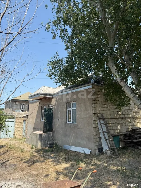 Satılır 3 otaqlı həyət evi 100 m²