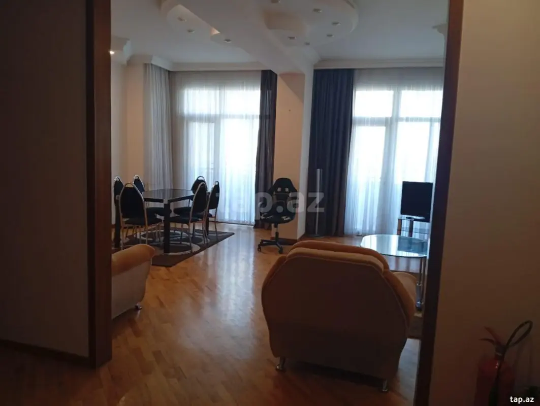 Kirayə verilir 2 otaqlı yeni tikili 90 m²