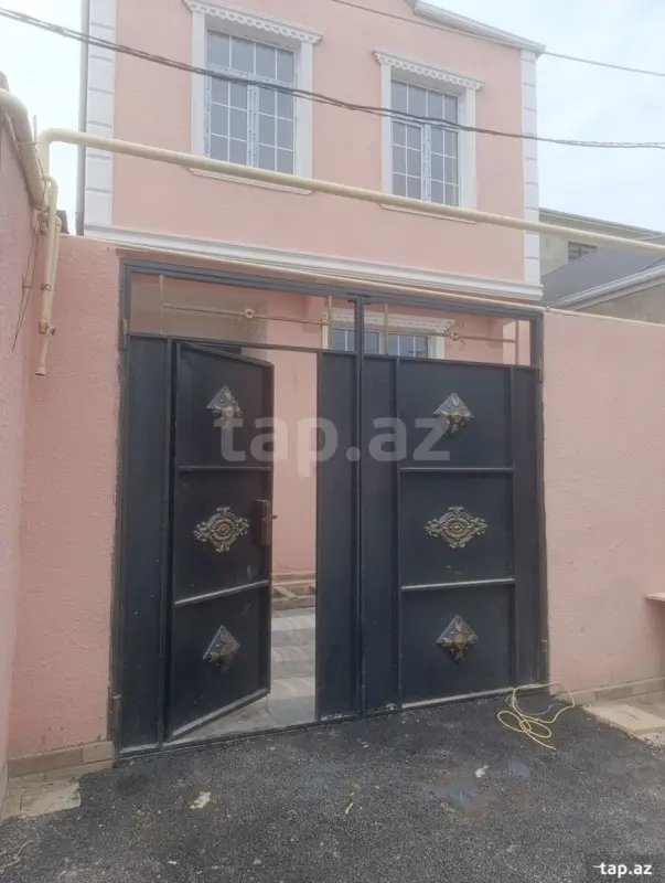Satılır 4 otaqlı həyət evi 130 m²