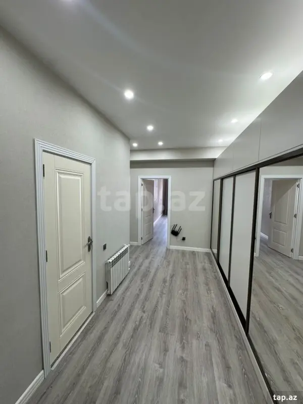 Kirayə verilir 3 otaqlı yeni tikili 110 m²