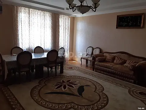 Kirayə verilir 3 otaqlı yeni tikili 130 m² — Bakı 3 otaq 130.00 m²