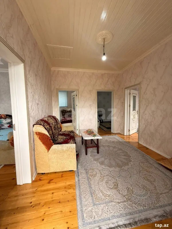 Satılır 4 otaqlı həyət evi 100 m²