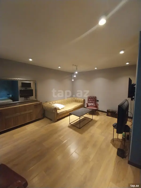 Satılır 1 otaqlı mənzil 35 m²