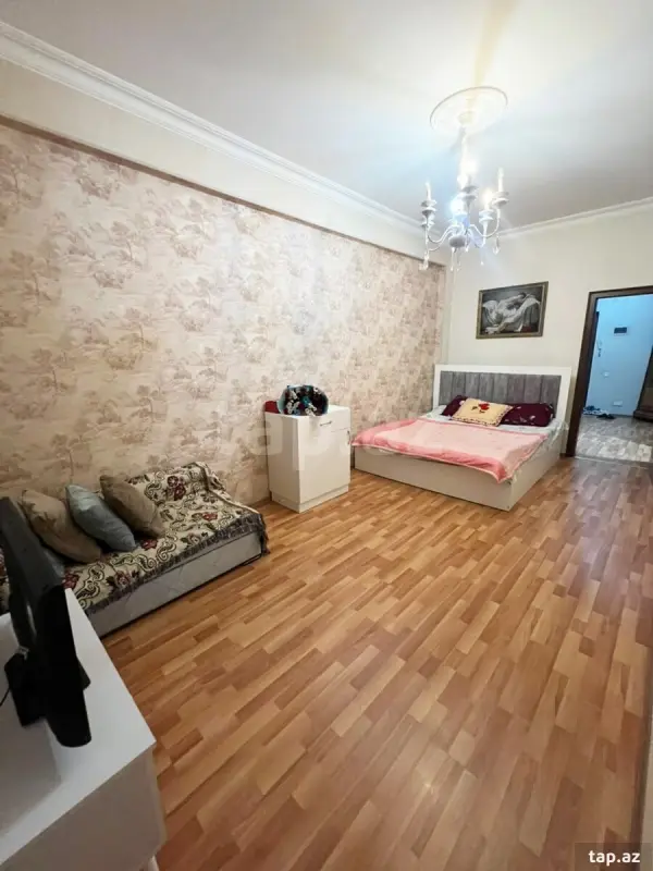 Kirayə verilir 2 otaqlı yeni tikili 70 m²