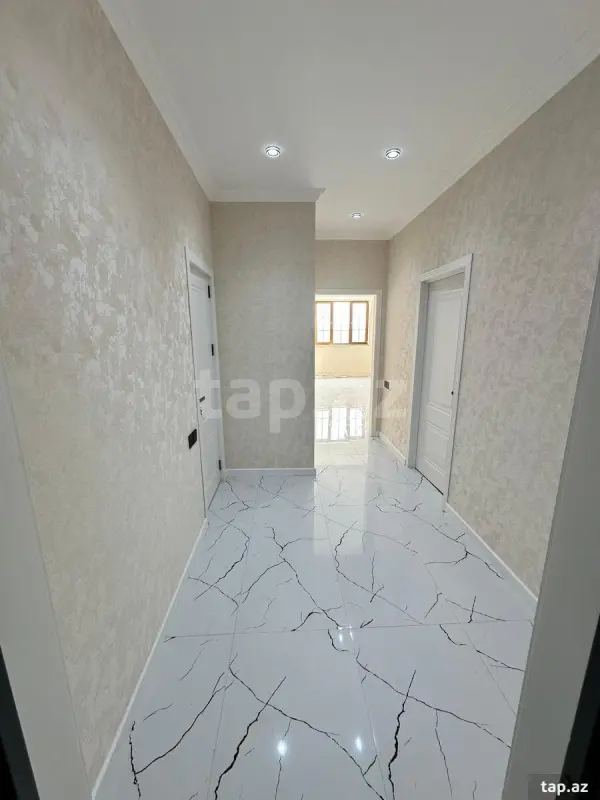 Satılır 3 otaqlı yeni tikili 68 m²