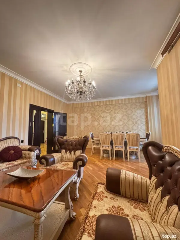 Satılır 3 otaqlı yeni tikili 135 m²