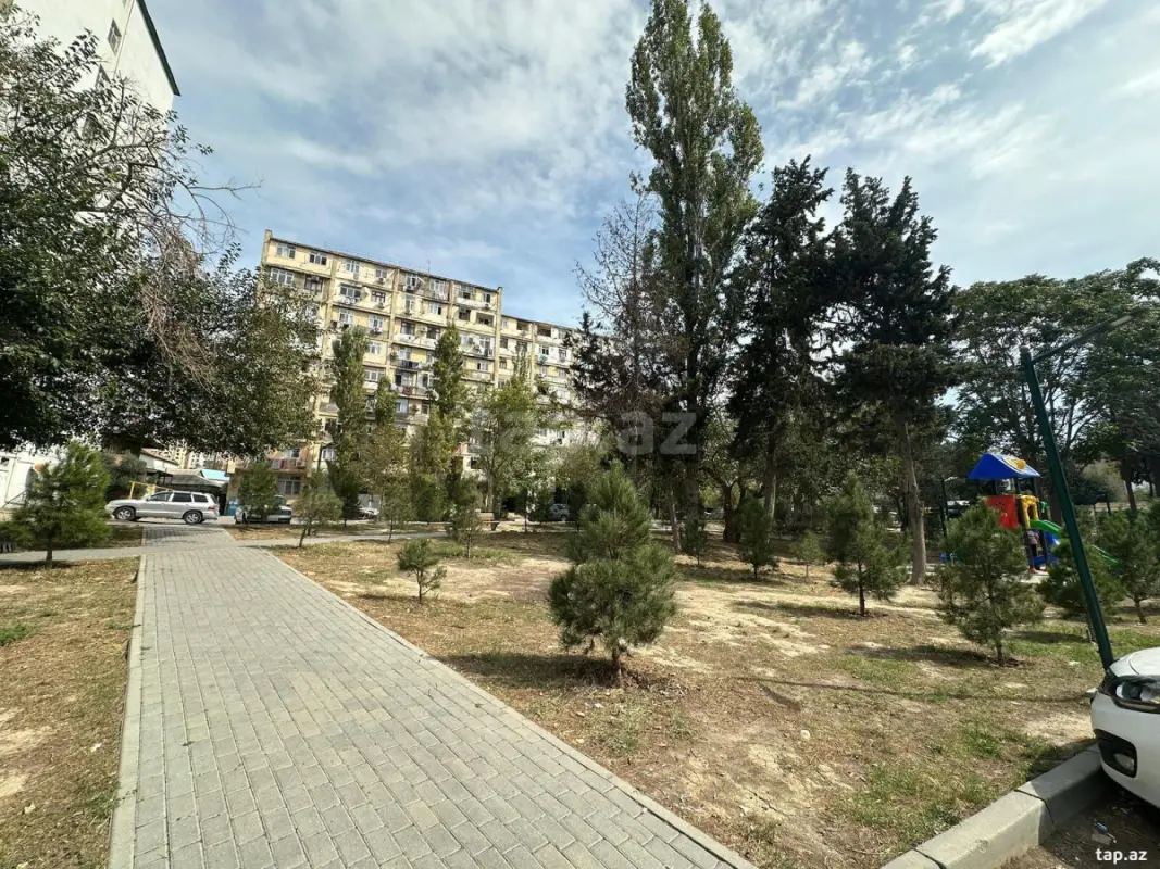 Satılır 3 otaqlı mənzil 44 m²