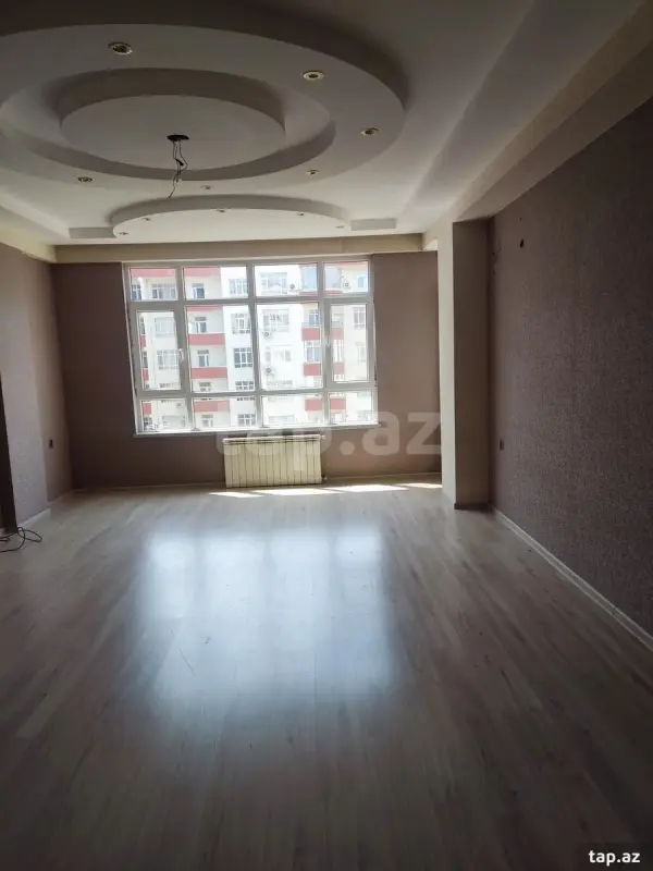 Kirayə verilir 4 otaqlı yeni tikili 140 m²