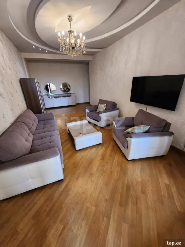 Kirayə verilir 2 otaqlı yeni tikili 110 m²
