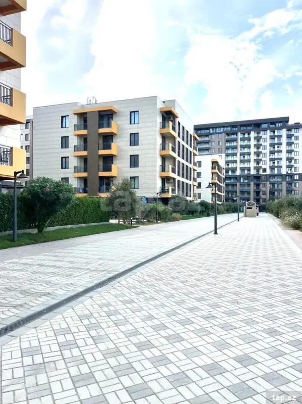 Satılır 2 otaqlı yeni tikili 80 m²