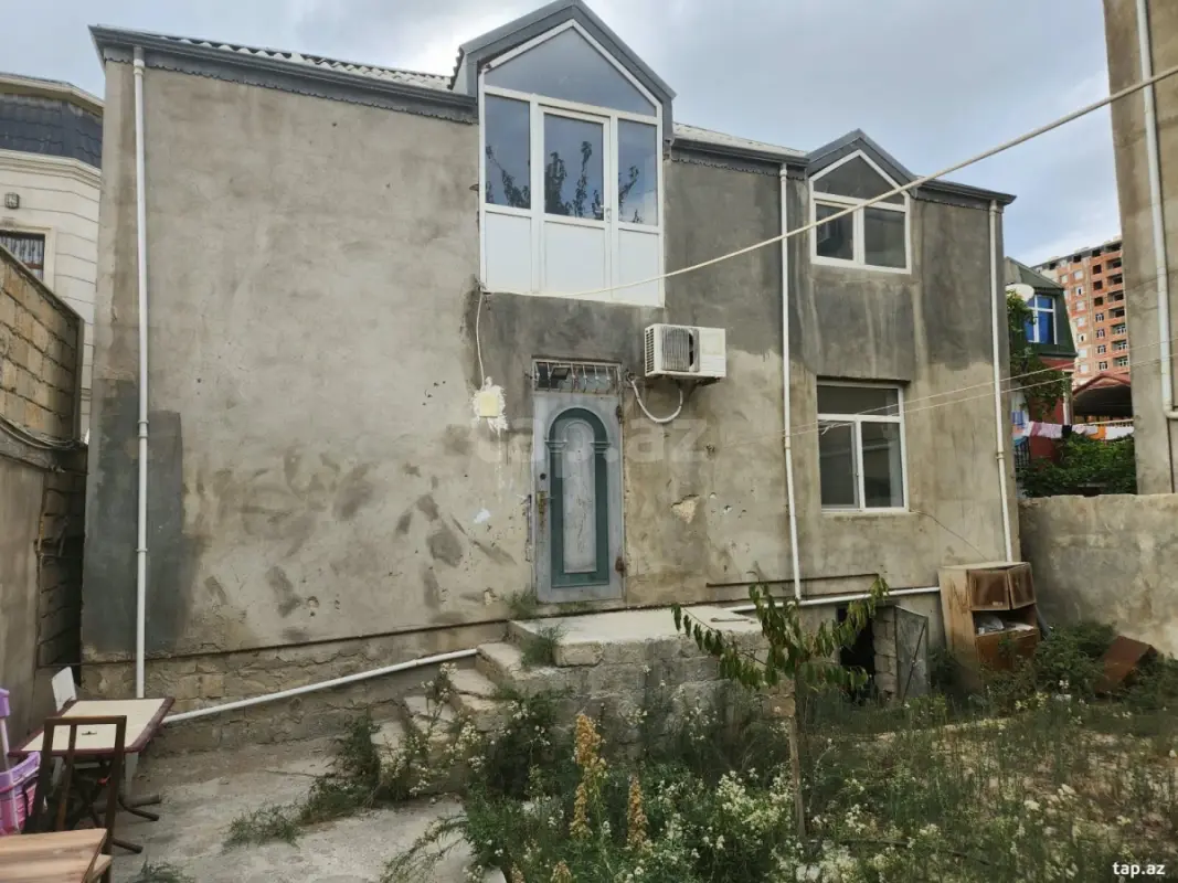 Satılır 6 otaqlı həyət evi 150 m²