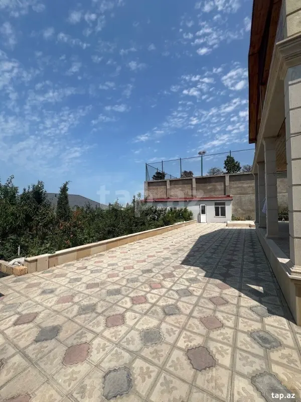 Satılır 4 otaqlı həyət evi 200 m²