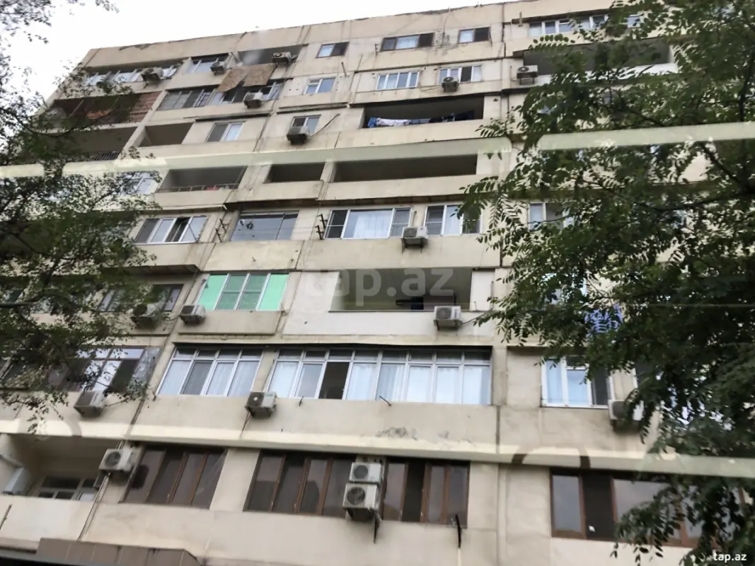Satılır 4 otaqlı mənzil 110 m²