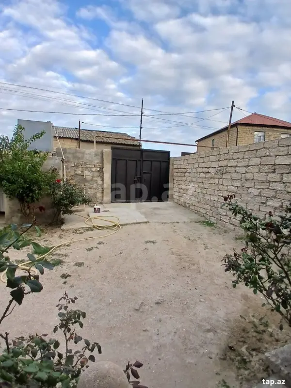 Satılır 3 otaqlı həyət evi 90 m²