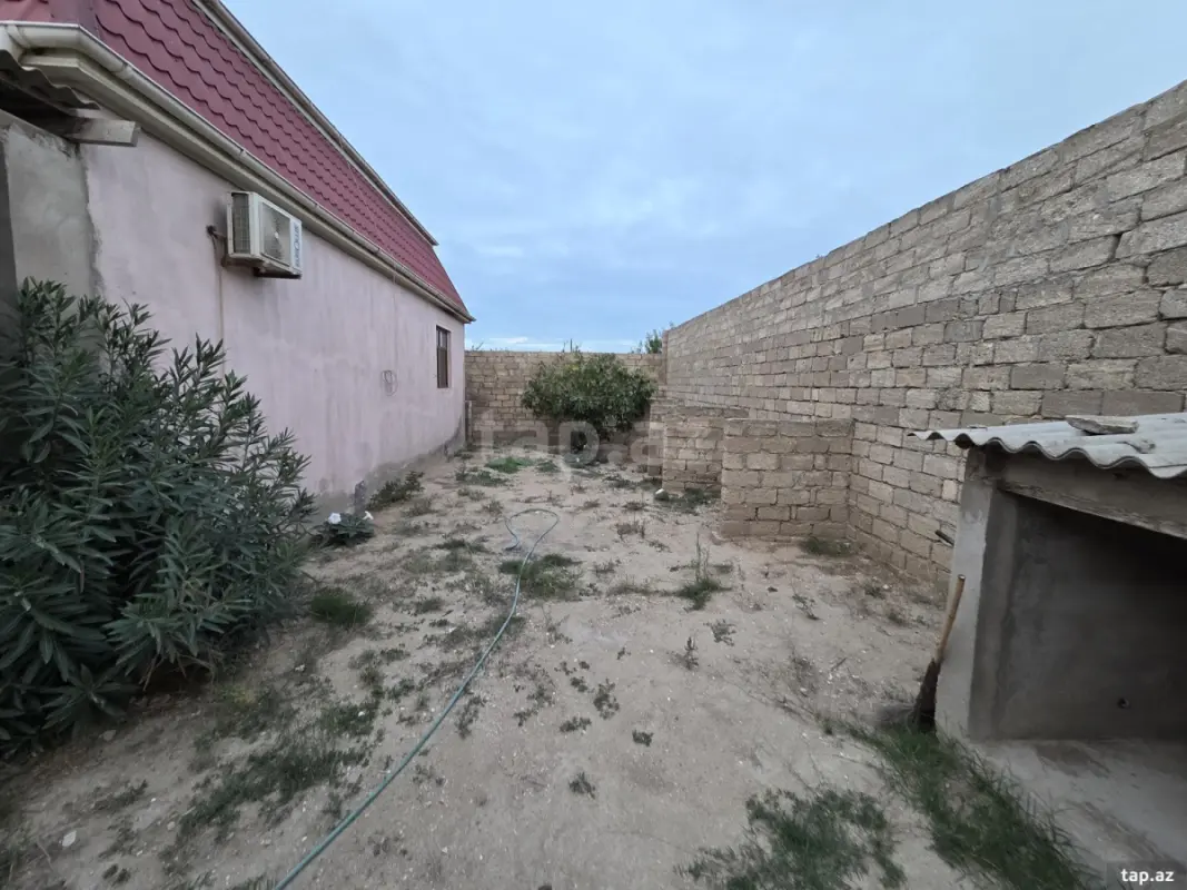 Satılır 3 otaqlı həyət evi 210 m²