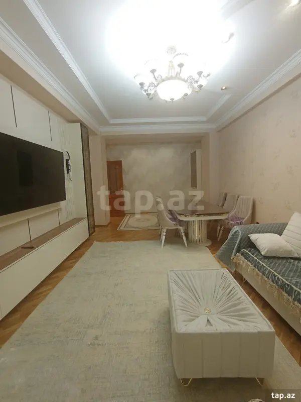Kirayə verilir 3 otaqlı yeni tikili 152 m²