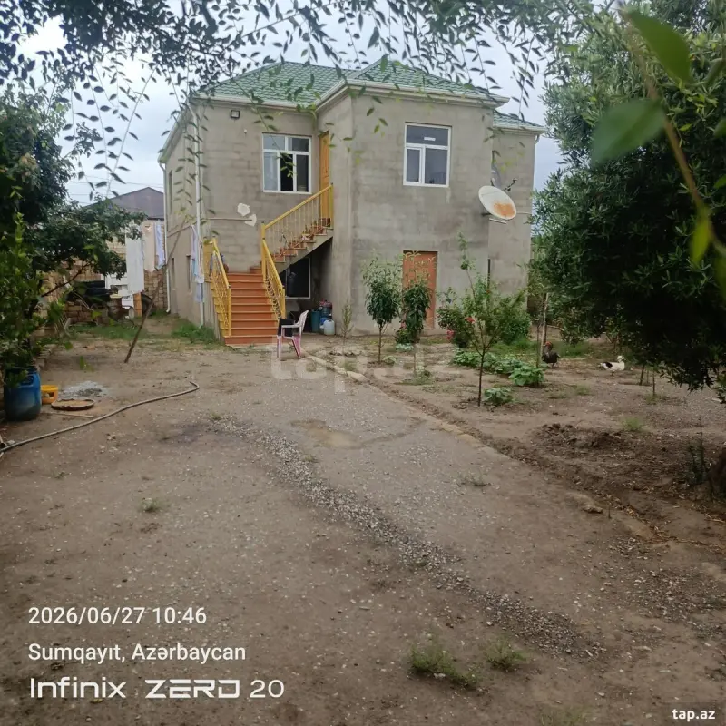 Satılır 6 otaqlı həyət evi 190 m²