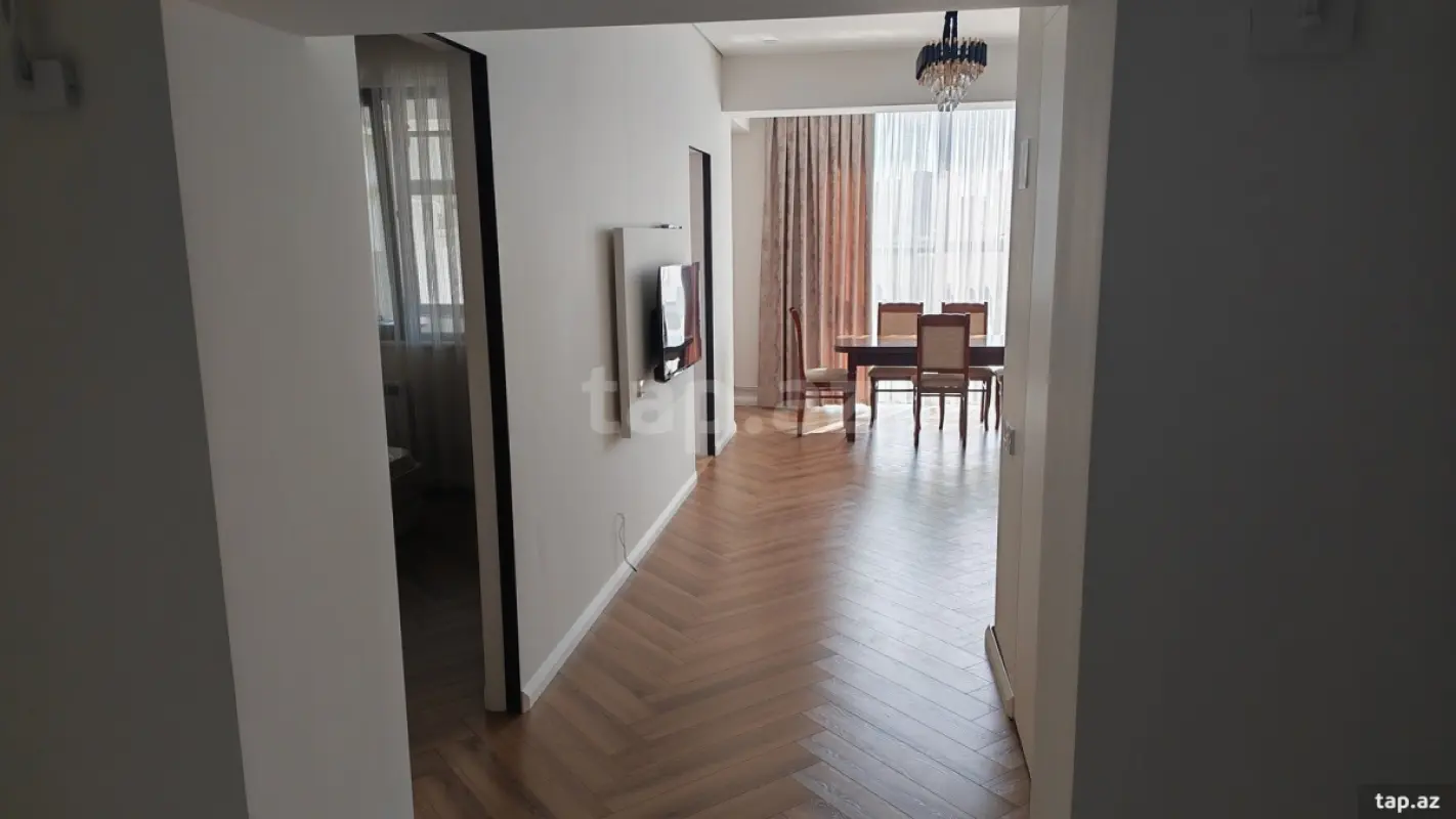 Kirayə verilir 2 otaqlı yeni tikili 80 m²