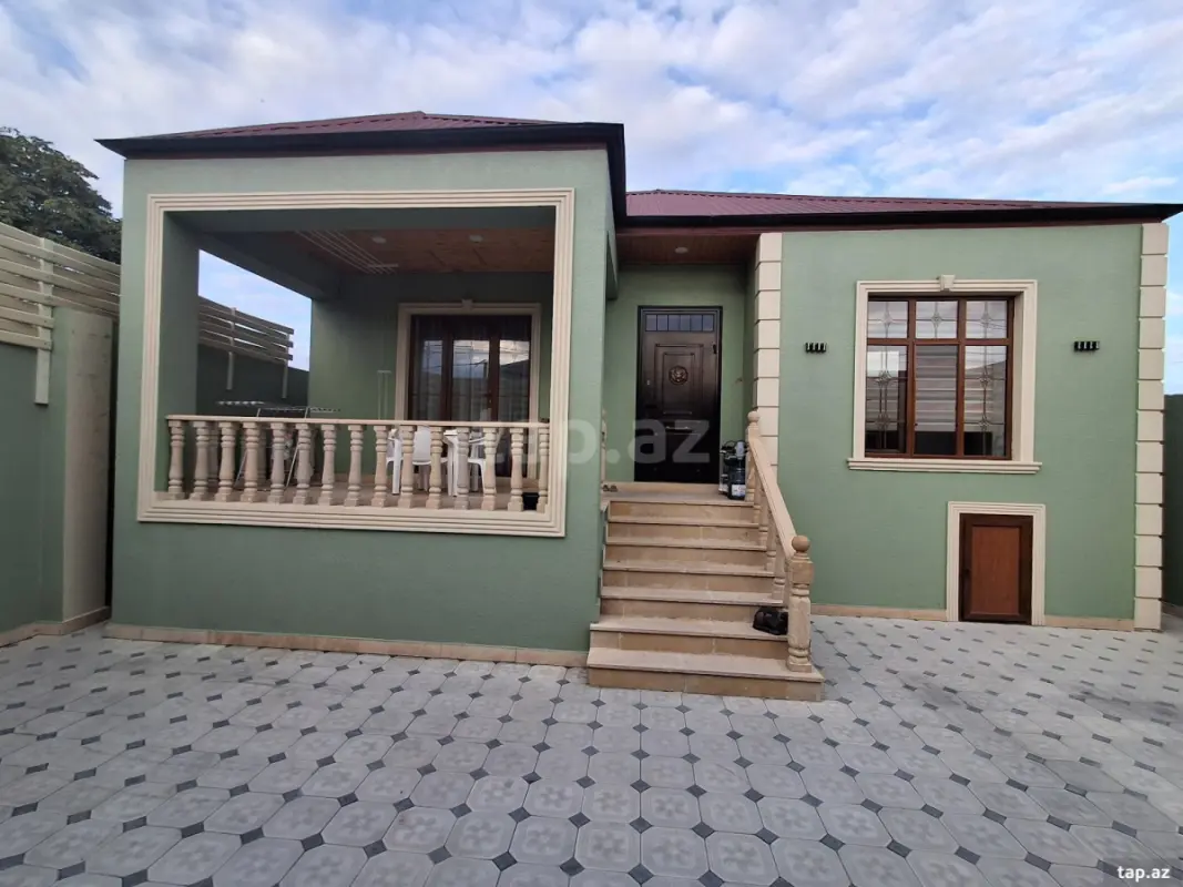Satılır 4 otaqlı həyət evi 130 m²