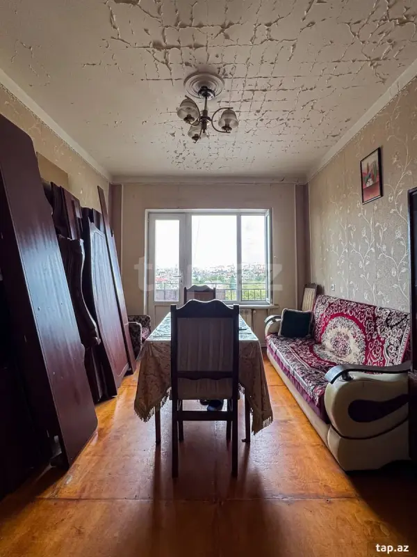 Satılır 4 otaqlı mənzil 105 m²