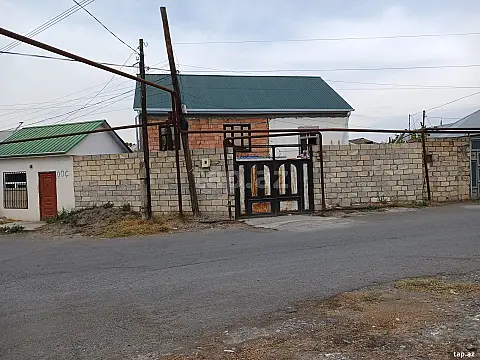 Satılır 6 otaqlı həyət evi 140 m² — Göyçay 6 otaq 140.00 m²