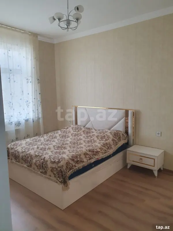 Kirayə verilir 3 otaqlı yeni tikili 95 m²