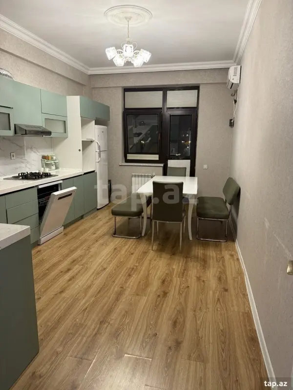 Kirayə verilir 3 otaqlı yeni tikili 102 m²