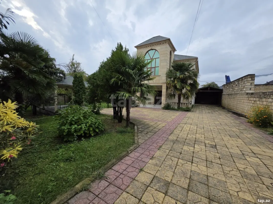 Kirayə verilir 5 otaqlı həyət evi 200 m²