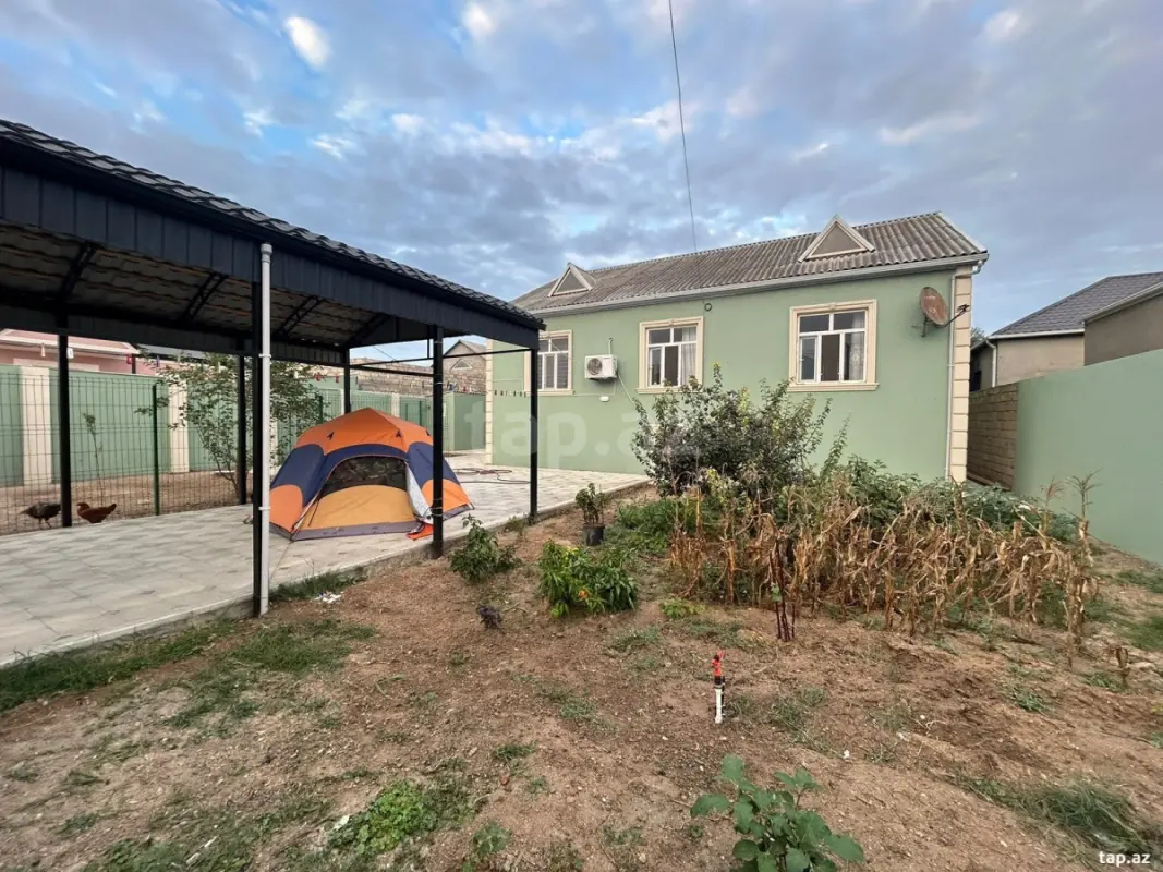Satılır 4 otaqlı həyət evi 140 m²