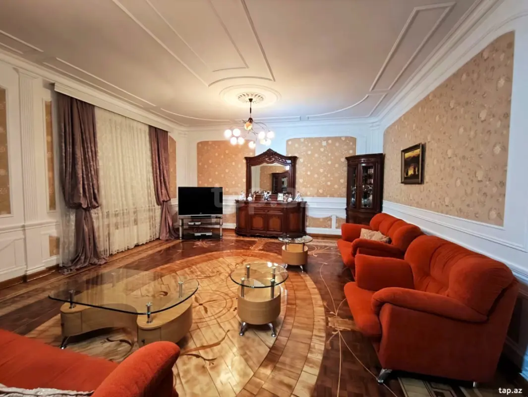 Kirayə verilir 4 otaqlı yeni tikili 200 m²