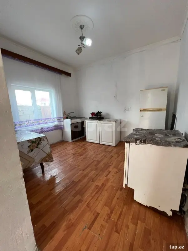 Satılır 4 otaqlı həyət evi 4 m²