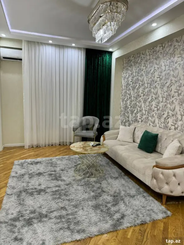 Kirayə verilir 2 otaqlı yeni tikili 70 m²