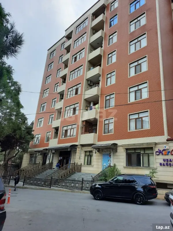 Satılır 3 otaqlı yeni tikili 130 m²