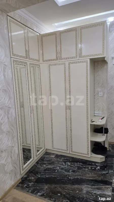 Kirayə verilir 3 otaqlı yeni tikili 100 m²