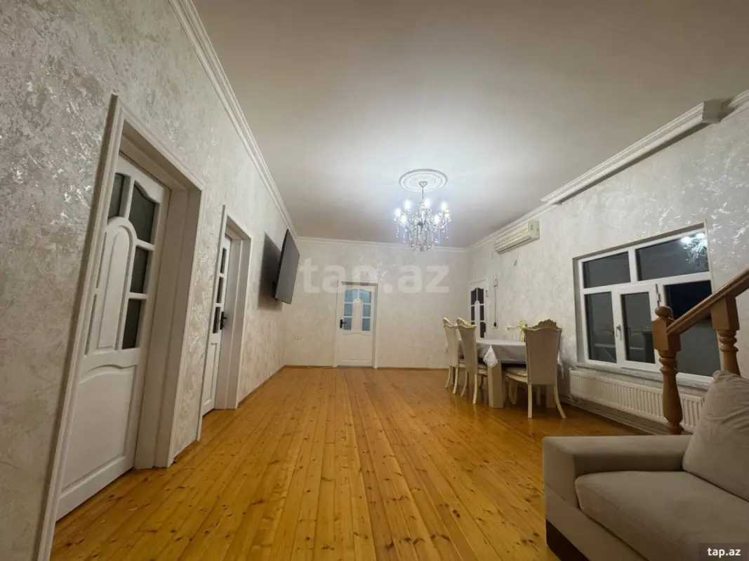 Satılır 4 otaqlı həyət evi 196 m²