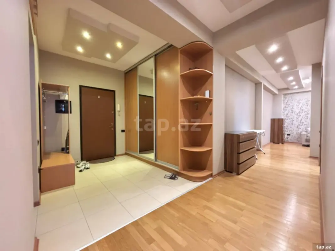 Kirayə verilir 2 otaqlı yeni tikili 90 m²