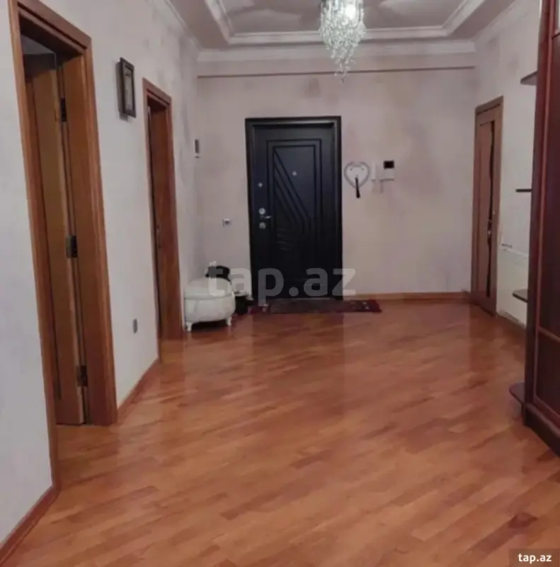 Kirayə verilir 2 otaqlı yeni tikili 80 m²