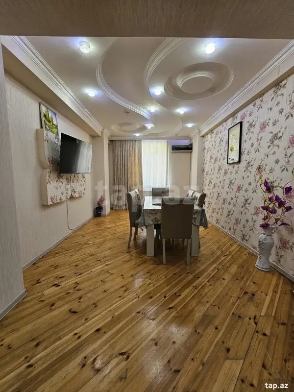 Satılır 2 otaqlı yeni tikili 76 m²
