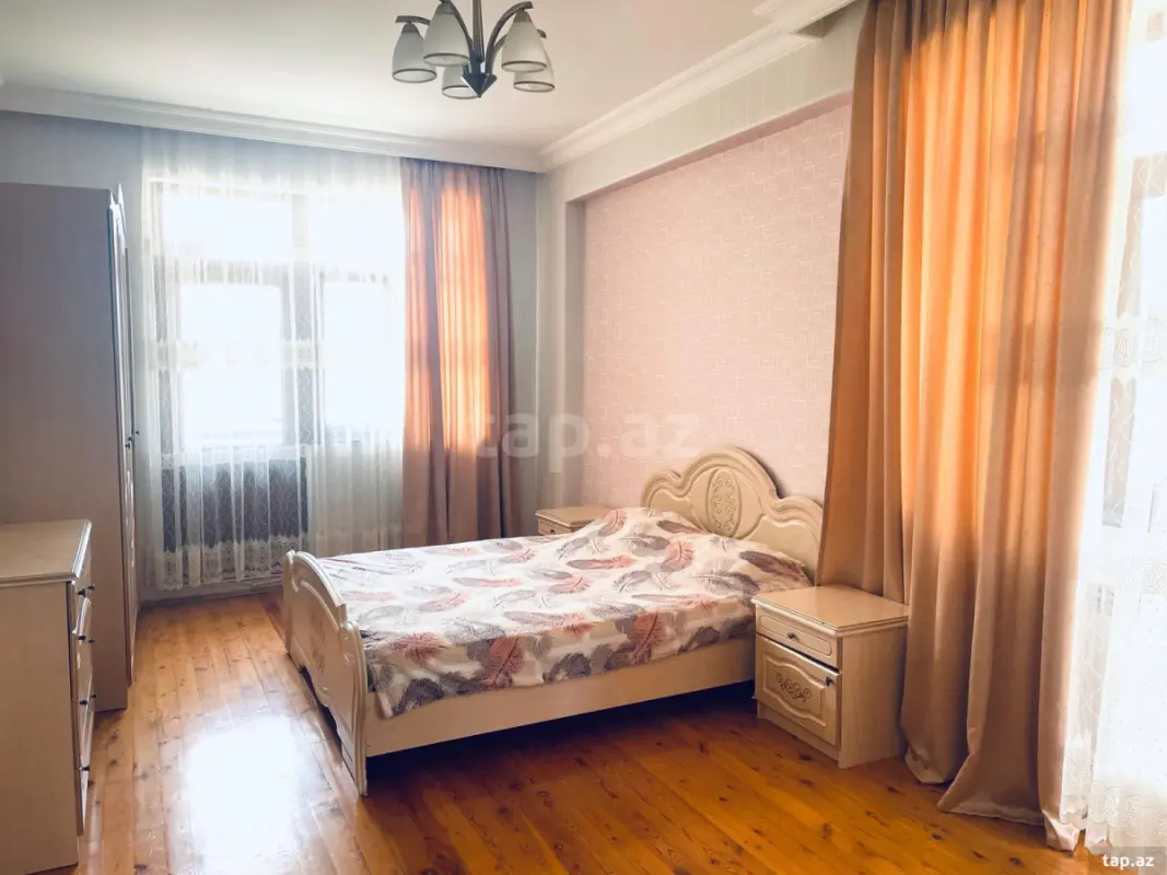 Kirayə verilir 4 otaqlı yeni tikili 170 m²