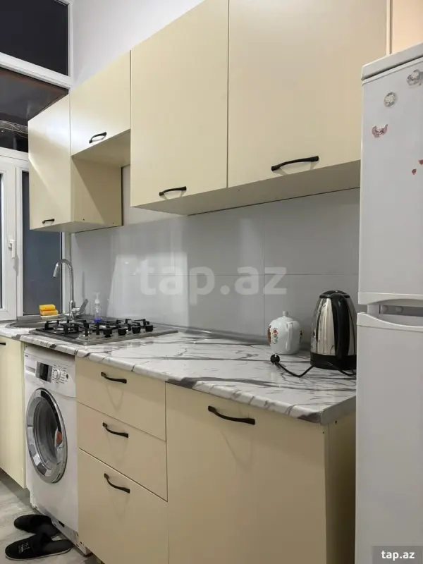Kirayə verilir 2 otaqlı mənzil 70 m²