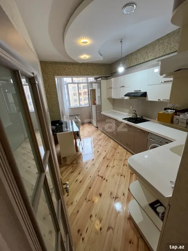 Satılır 3 otaqlı yeni tikili 80 m²