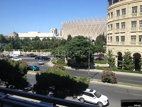 Satılır 3 otaqlı mənzil 75 m² — Bakı, Nizami 3 otaq 75.00 m²