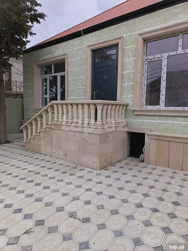 Satılır 3 otaqlı həyət evi 150 m²