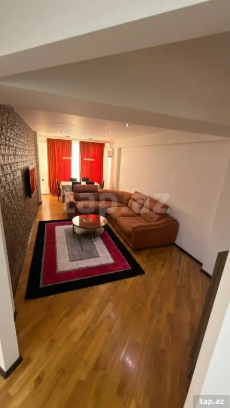 Satılır 3 otaqlı yeni tikili 125 m²